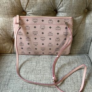 MCM WOMEN'S POWDER PINK VISETOS COATED CANVAS CROSSBODY POUCH